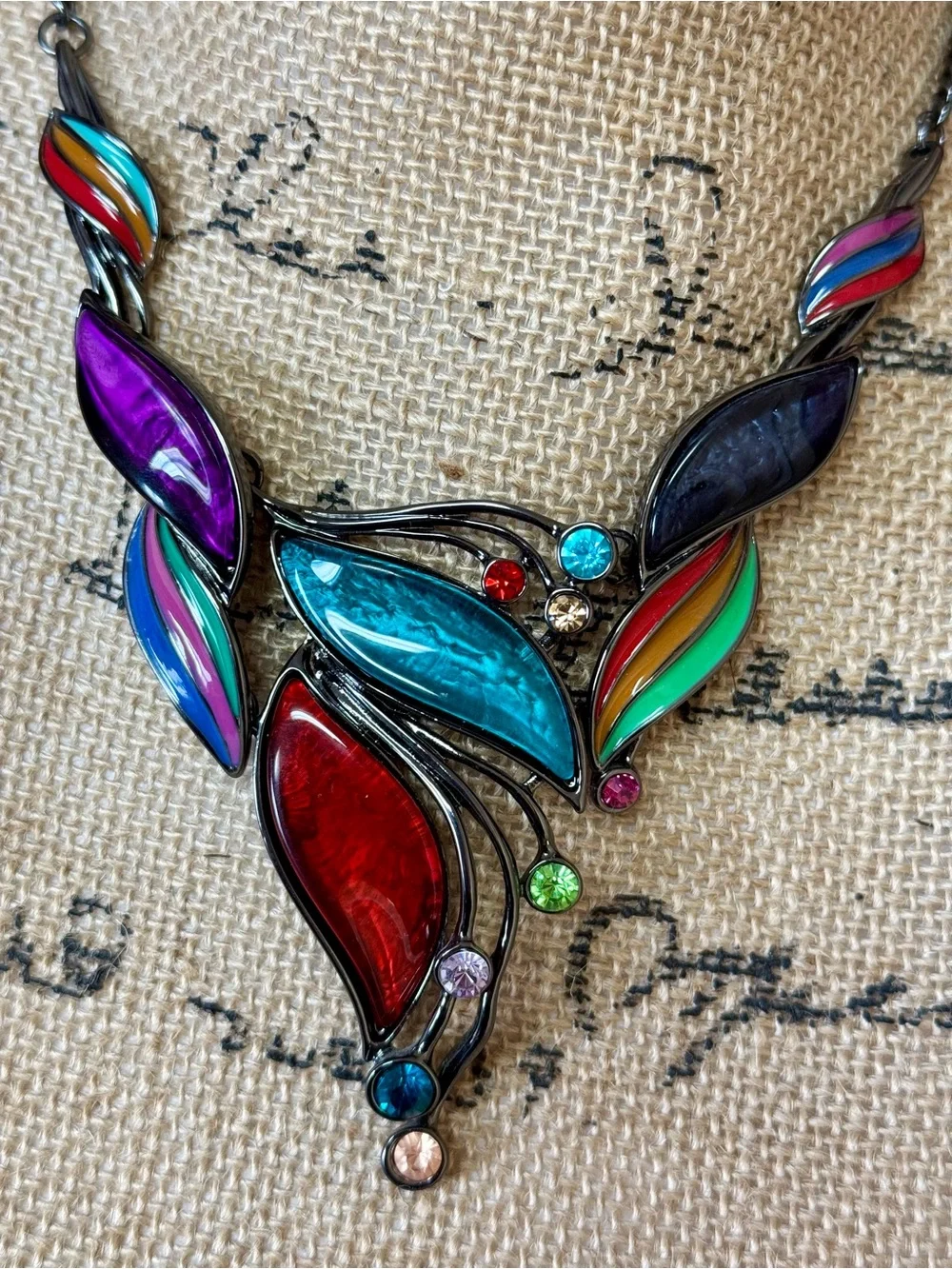 🆕 Women’s Colored Glass Necklace & Earrings Set | #B28